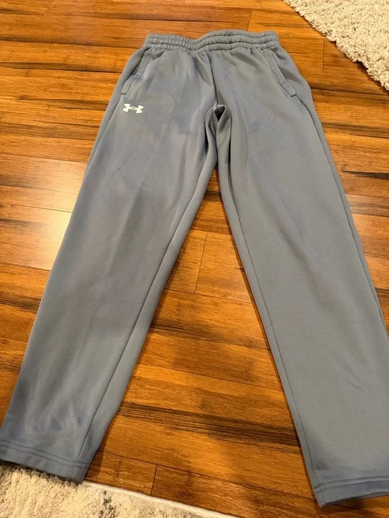 Under Armour Women’s  Light Gray Loose Athletic Joggers - Medium - Picture 2 of 5